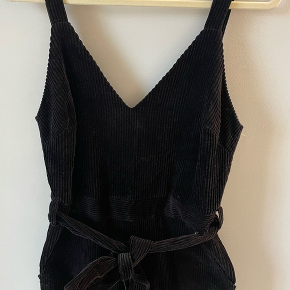 Lost and Wander, medium, women’s black wide-leg crop corduroy jumper one piece - Picture 4 of 10